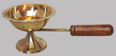 Brass Table Decor Oil Lamp Deepak With Wooden Handle - 9*4.4*3.3 inch (F627 F)