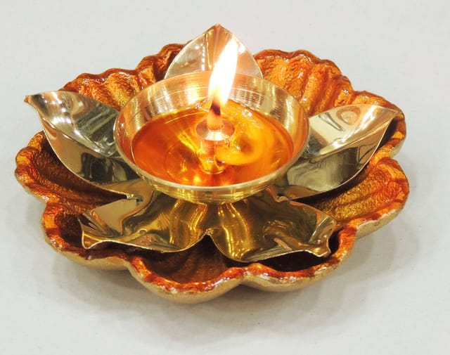 Brass Table Decor Oil Lamp Brass Deepak - 3.8*3.8*1 inch (Z170 B)