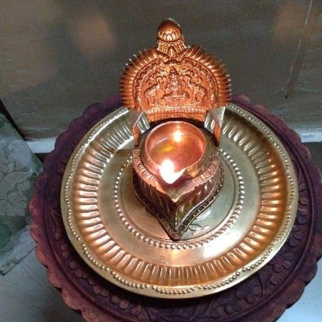 Kamakshi Deepak No. 30 - 3.1*3.1*5.4 inch (Z392 G)