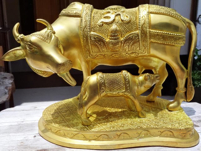 Brass Showpiece Gaye Bachdha SF Statue - 11*6*9.5 inch (BS002)