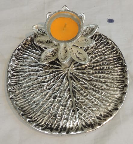 Aluminium Showpiece Plate T-Light Holder - 7*6.2*2 Inch (AS500 S)