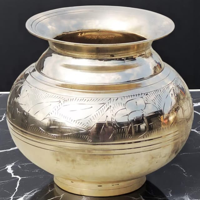 Brass Lota - 5.6*5.6*5 Inch No. 12, 1 Liter  (Z153 F)