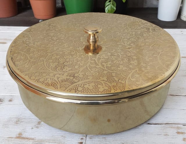 Handcrafted Brass Spice Box Masala Box Set With Spoon [8.2 inch, 7 Containers, 120 ML] (Z585 B)