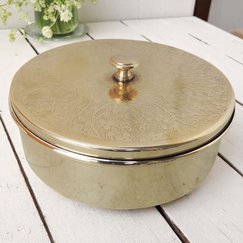 Handcrafted Brass Spice Box Masala Box Set With Spoon [7 inch, 7 Containers, 100 ML] (Z585 A)