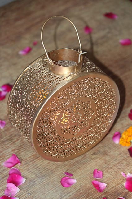 Iron Decorative T Light Holder - 6.5*3*7.2 Inch (I161 C)