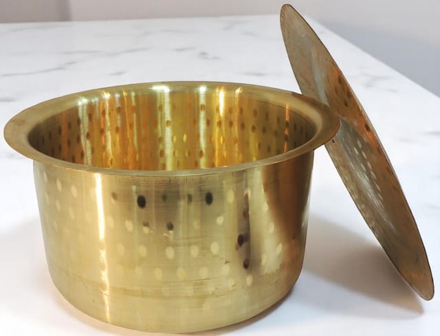 Brass Kitchen Purpose Bhagona With Lid, Capacity : 9 Liter - 12.6*12.6*7.2 Inch (Z637 J)