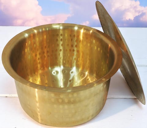 Brass Kitchen Purpose Bhagona With Lid, Capacity : 5.5 Liter - 11*11*6 Inch (Z637 G)