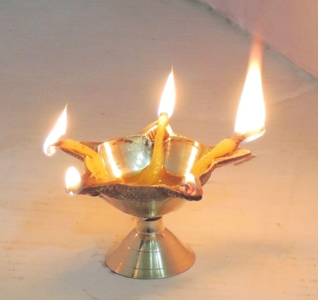 Panch Mukhi Deepak No. 1 - 3.2*3.2*2 inch (F663 D)