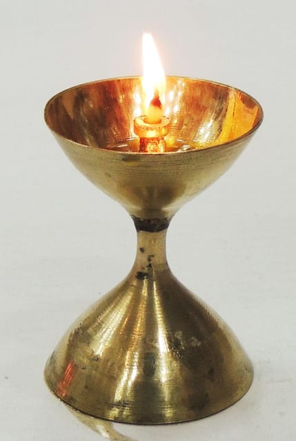 Akhand Deepak No. 5 - 1.6*1.6*2.3 inch (Z193 E)