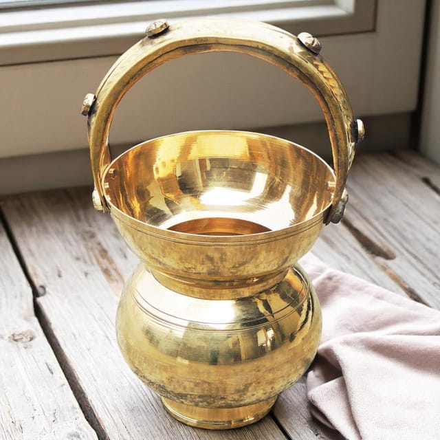 Brass Kamandal, 1.2 Liter - 5.3*5.3*10 inch (Z129 C)