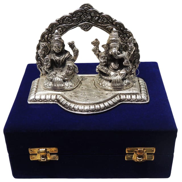 Showpiece Aluminium Modern LG - 5.5*3.3*4.5 inch (AS076)