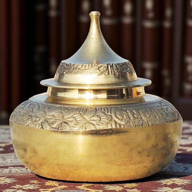 Brass Handicraft Sindoor Dani, Dabbi With Brass Finish - 2.2*2.2*2.4 inch (F416 C)