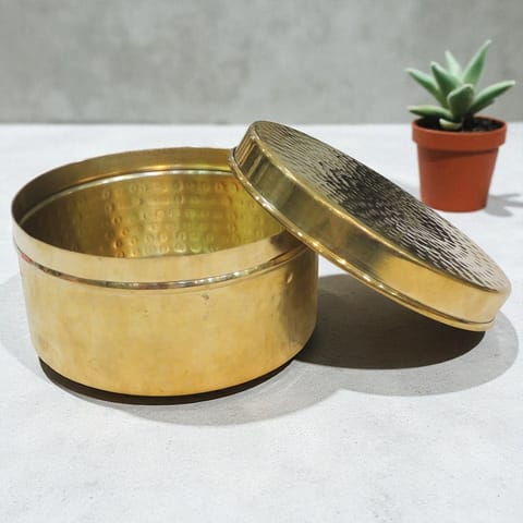 Brass Laddu Box - 5.5*5.5*3 Inch (Z645 E)