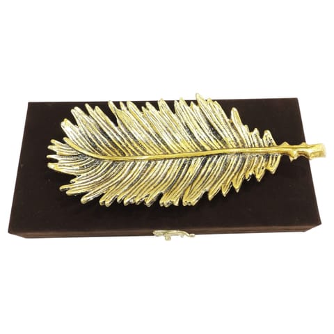Aluminium Showpiece Leaf Statue With Box (AS541 C)