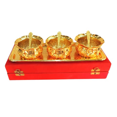 Brass Decorative 3 Pieces Bowl Set With Tray Packed in Velvet Box (B292 G)