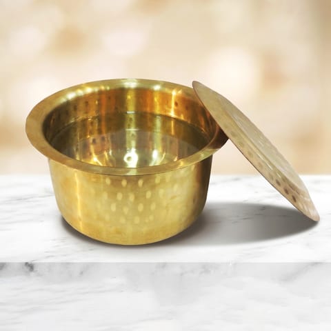 Brass Kitchen Purpose Bhagona With Lid, Capacity : 3 Liter - 9.1*9.1*5 Inch (Z637 D)
