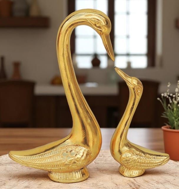 Aluminium Decorative Showpiece Duck Pair Statue - 8*2*8.5 Inch (AS225 G)