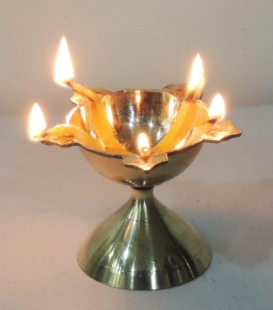 Panchmukhi Deepak No. 4 - 3*3*2.6 inch (Z292 F)