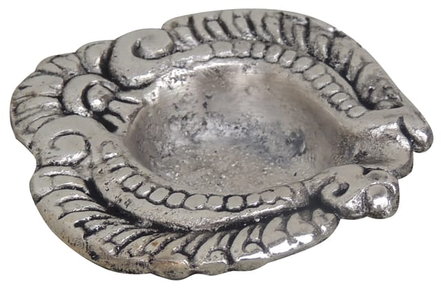 Aluminium Showpiece Shank Deepak, Oil Lamp - 2.4*2.6*0.5 Inch (AS268 G)