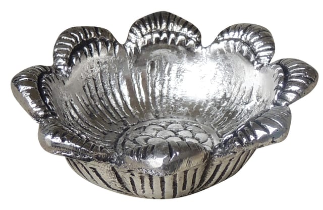 Aluminium Showpiece Flower Deepak, Oil Lamp - 2.6*2.6*1 Inch (AS268 F)