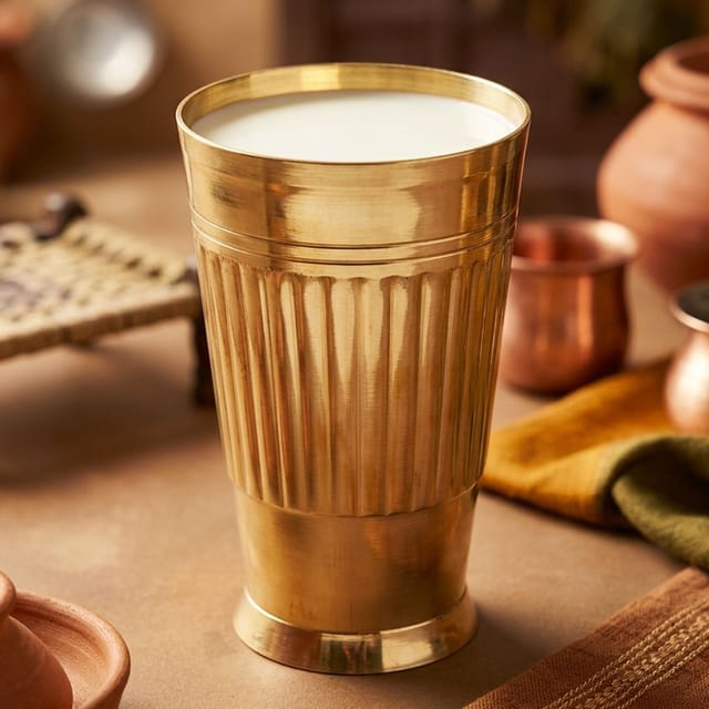Brass Glass Salai No. 16 300 Ml - 2.9*2.9*4.6 inch (BC124 C)