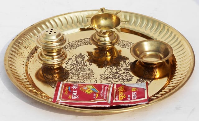 Pooja thali iching- 8.5*8.5*1.8 inch (Z386 C)